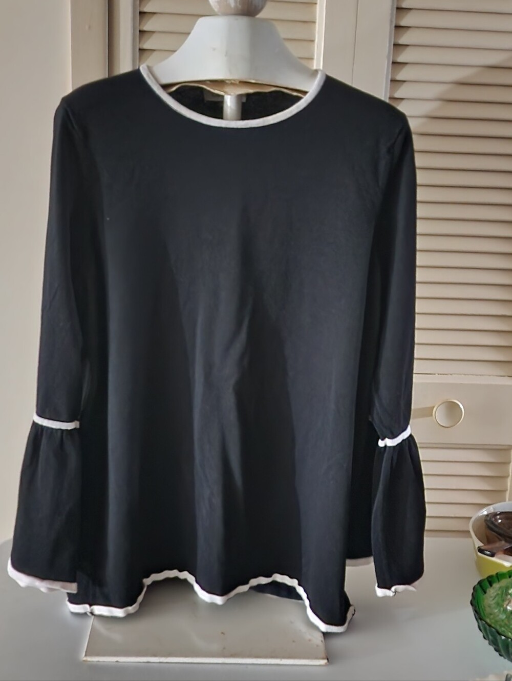 Calvin Klein Black Long-Sleeve Top with White Contrast Trim And Bell Sleeves